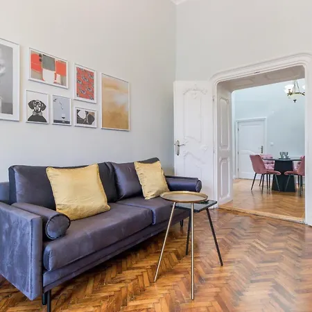Apartment Mid