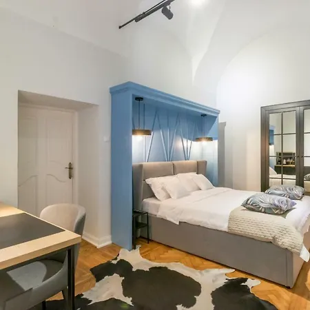 Apartment Mid *