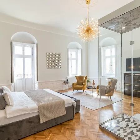 Apartament Mid